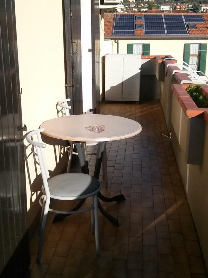 New Private Parking Apartment Bardolino