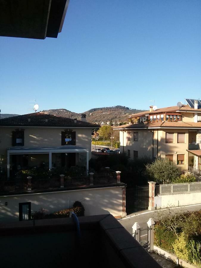 New Private Parking Apartment Bardolino
